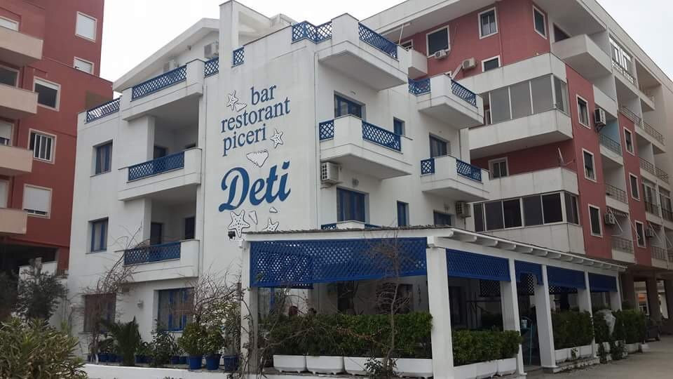 Rinia餐馆和美食-Bar Restorant Piceri Deti