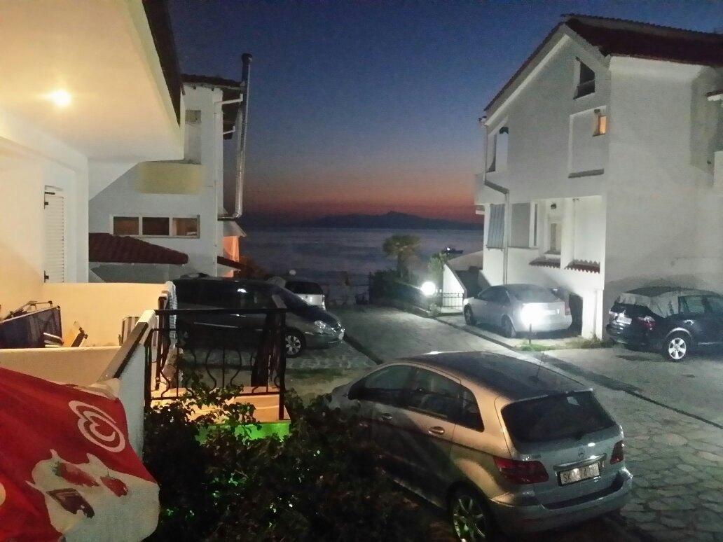 Ekavi Apartments主图