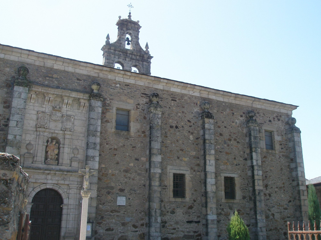 Monasterio de San Miguel de las Dueñas-Congosto必去景点