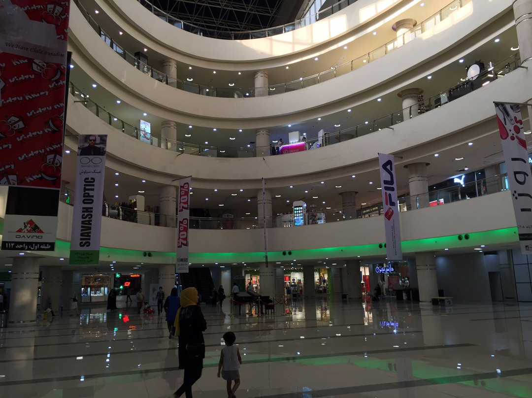 Mega Mall景点图片