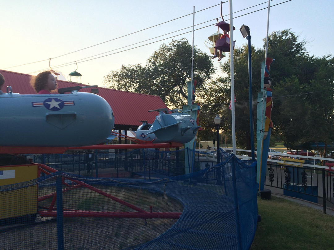Joyland Amusement Park景点图片