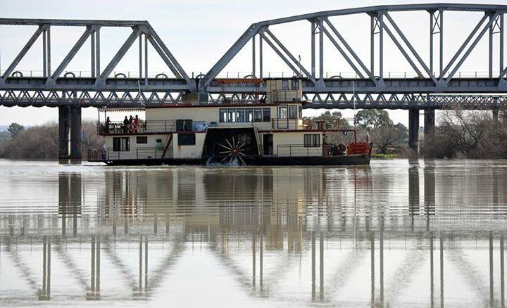 Captain Proud Paddle Boat Cruises-Murray Bridge必去景点