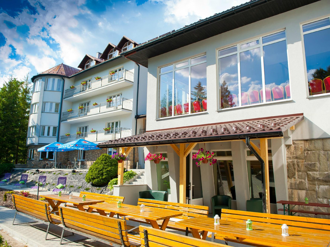 多姆贝斯基德山假日酒店主图