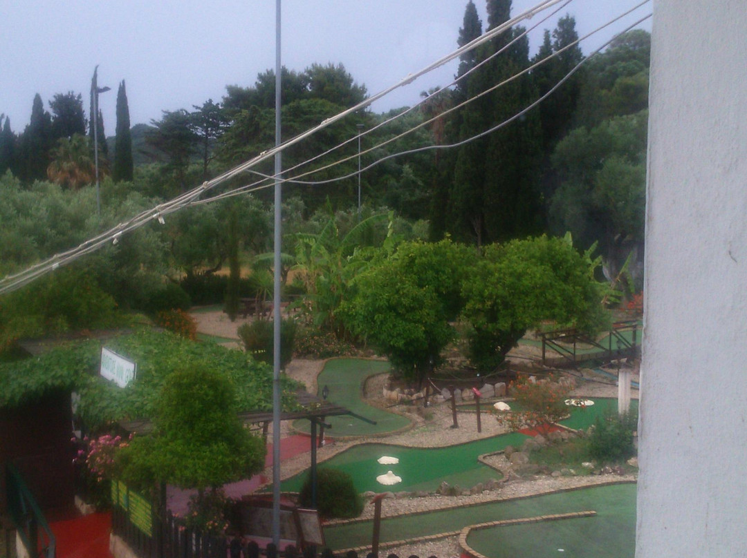 Iris Bar-阿雷克斯必去景点