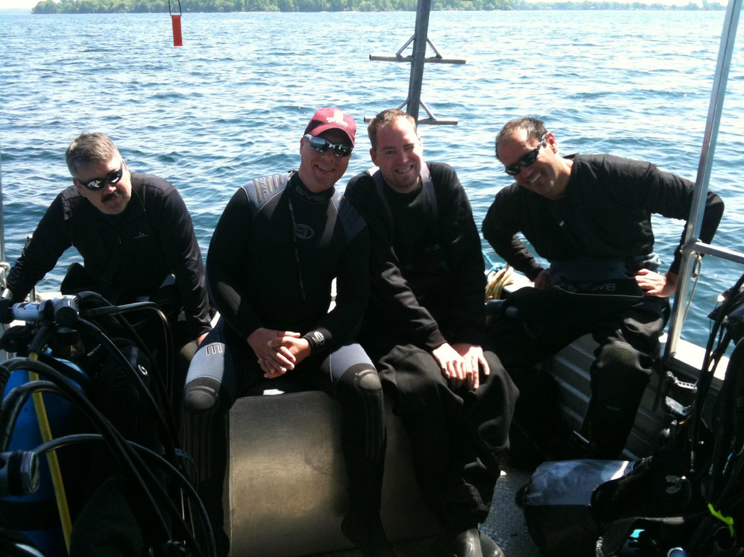 Kingston Dive Charters Day Tours景点图片