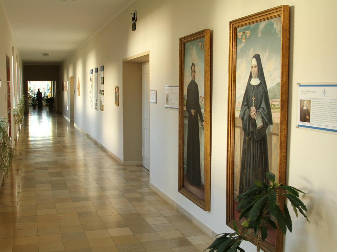 Esthal旅游攻略图片