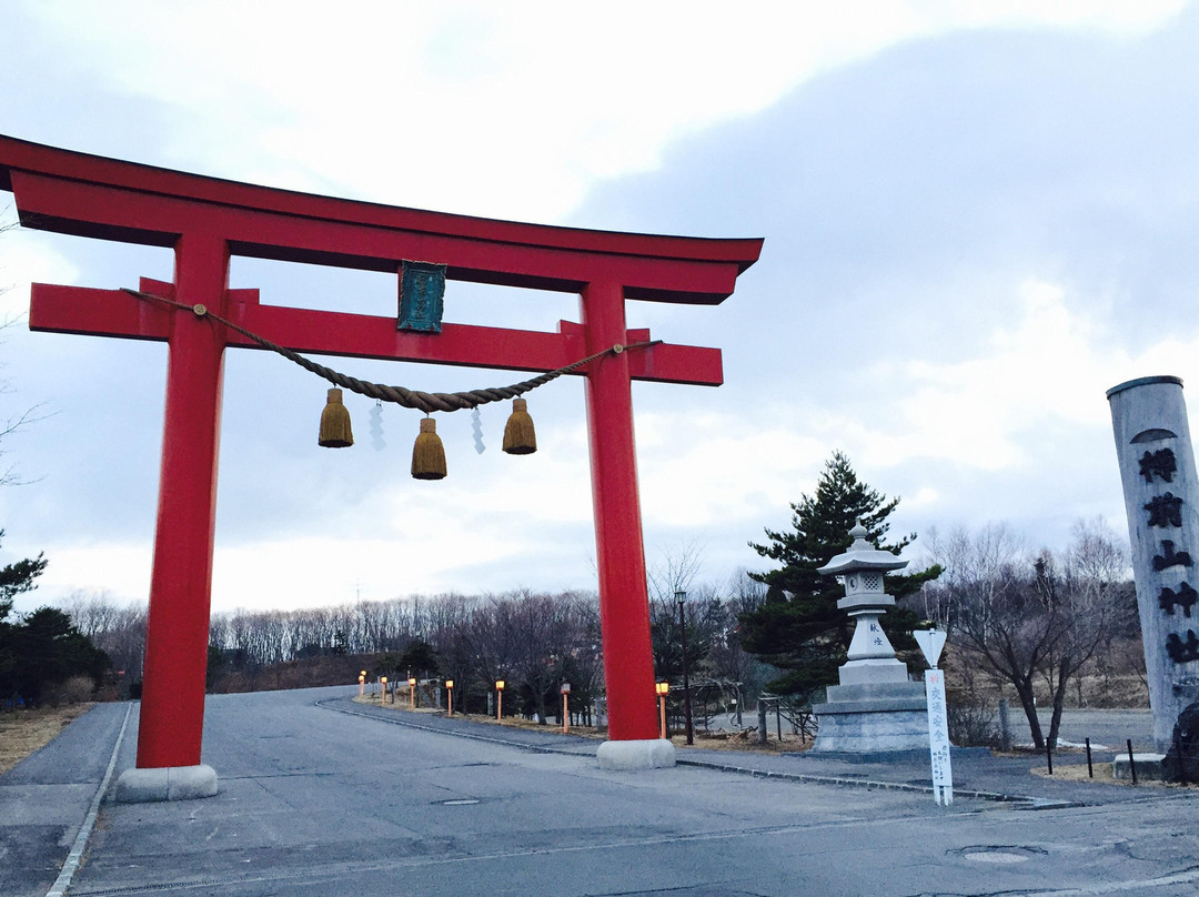 Tarumaesan Shrine景点图片
