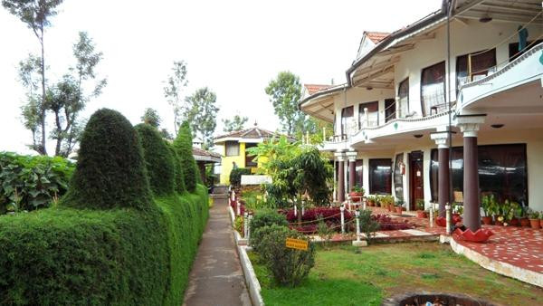Ayurveda Yoga Retreat主图