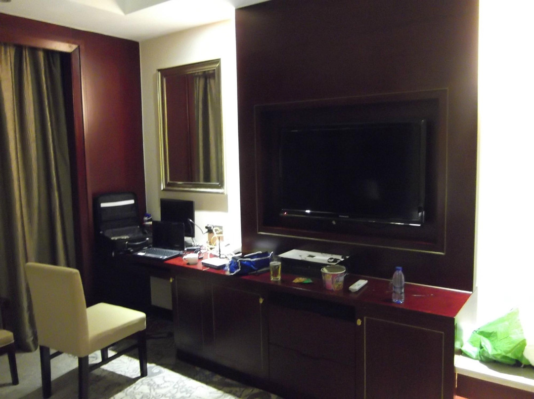 皇嘉国际大酒店主图