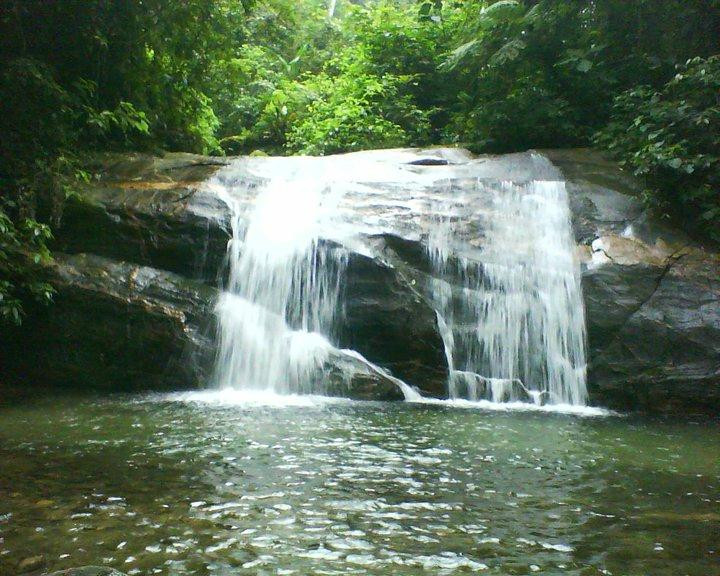 Sao Sebastiao da Serra旅游景点-Pe da Serra Waterfall