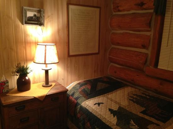 River Road B and B主图