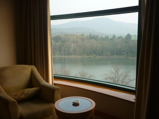 明发珍珠泉大酒店主图