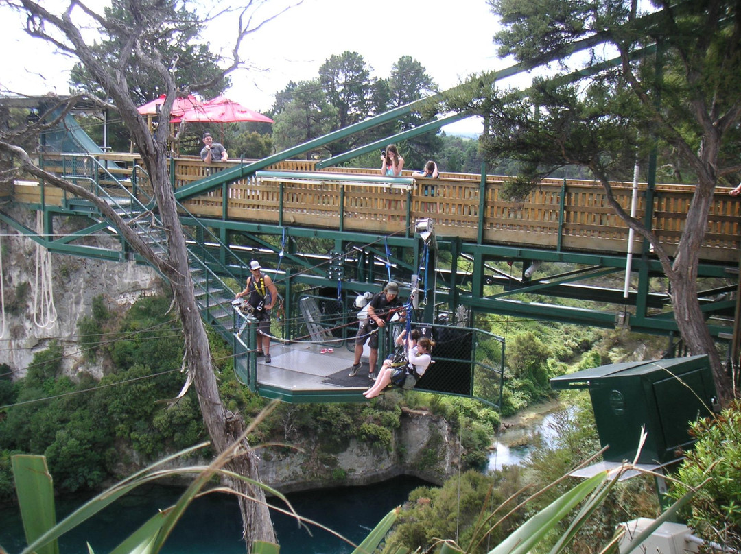 Taupo Bungy & Swing景点图片