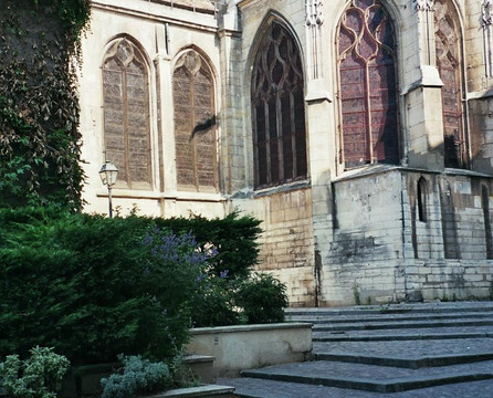 圣杰维圣波蝶教堂-巴黎必去景点