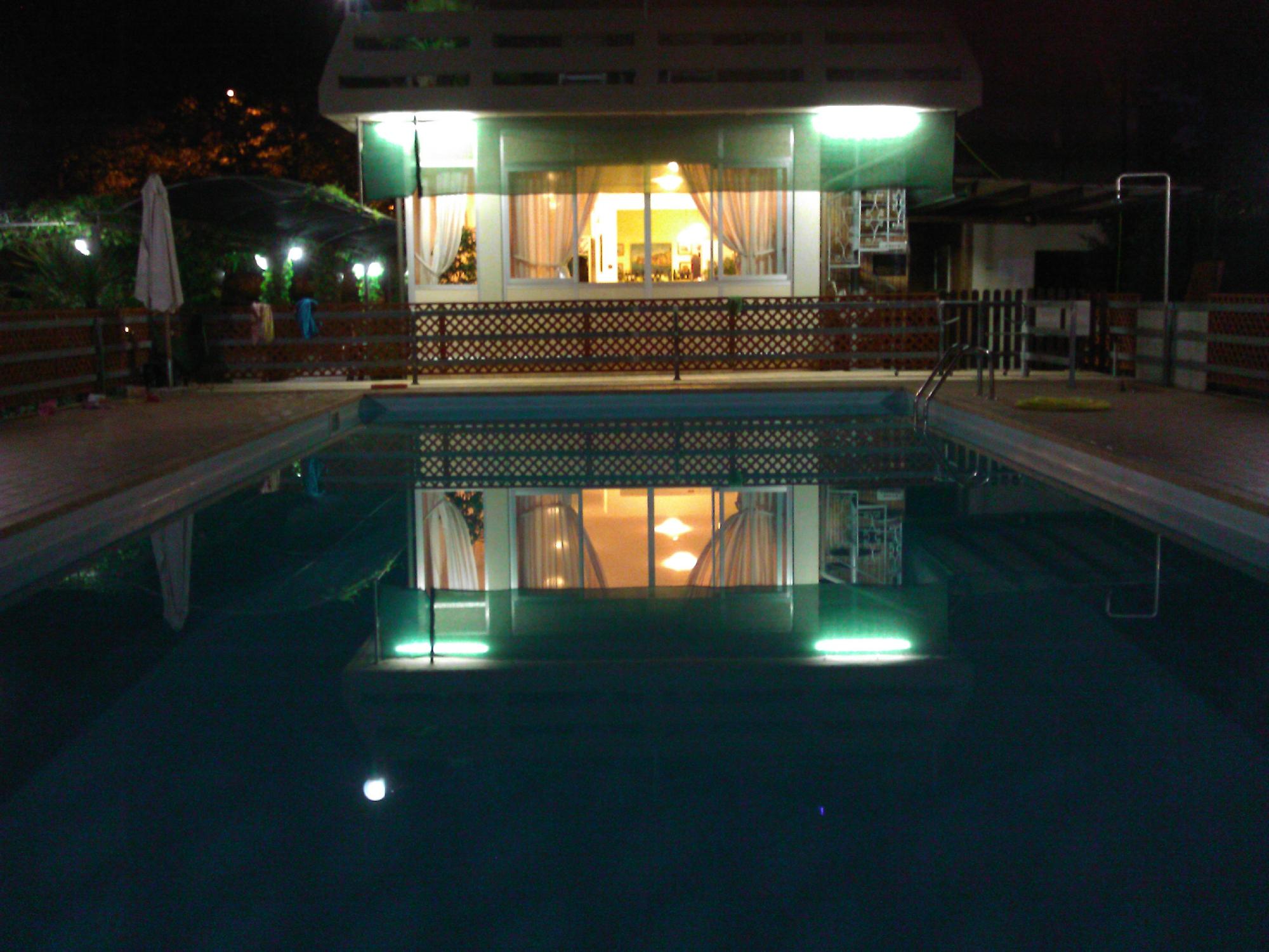 Hotel Tilly-泳池
