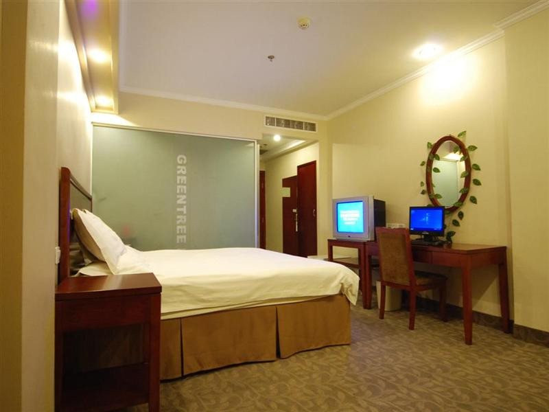 格林豪泰江阴人民中路商务酒店主图