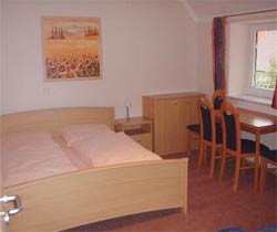 Leipheim酒店住宿-Gaestehaus Kirchenbauerhof