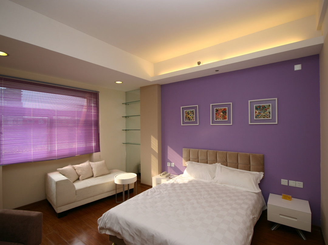 太阳花酒店主图