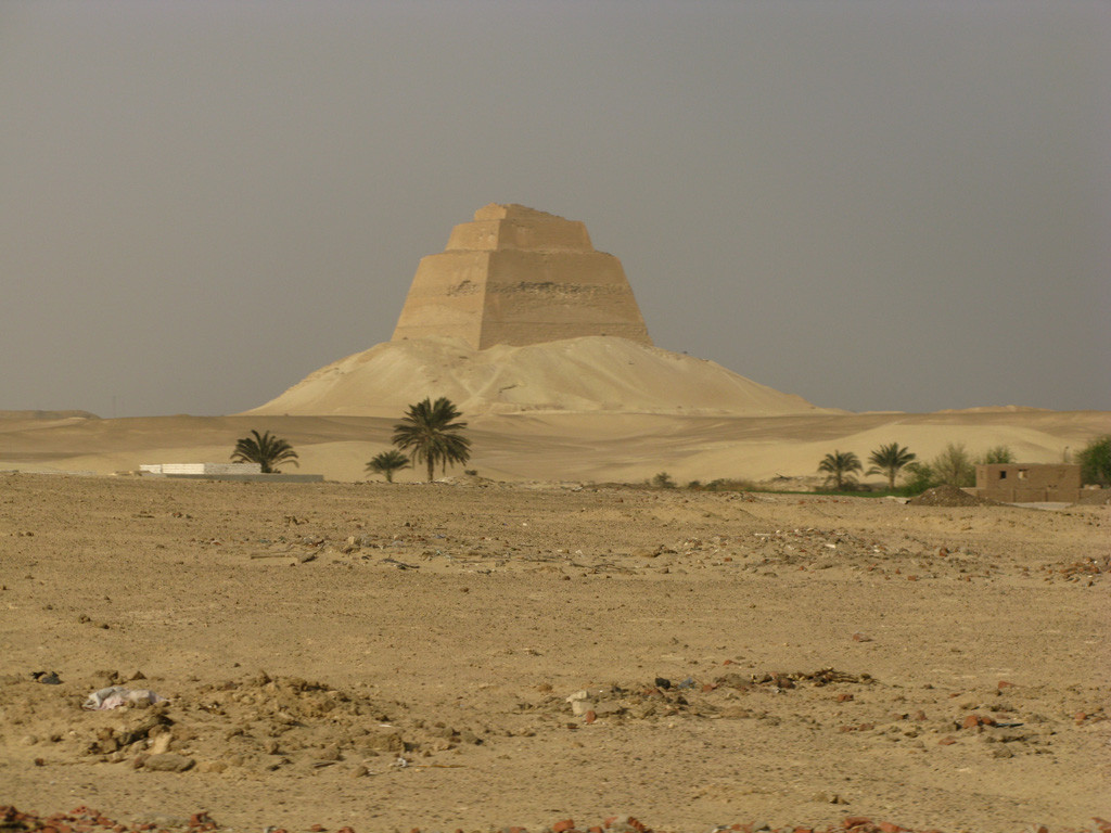 Meidum Pyramid-El Wasta必去景点