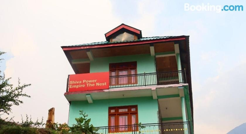 OYO Shiva Power Hotel & Cafe