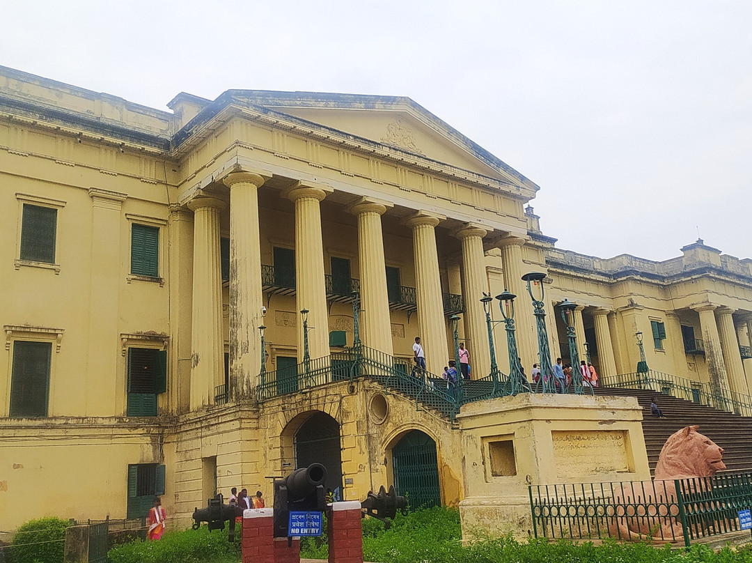 Hazarduari Palace Museum景点图片