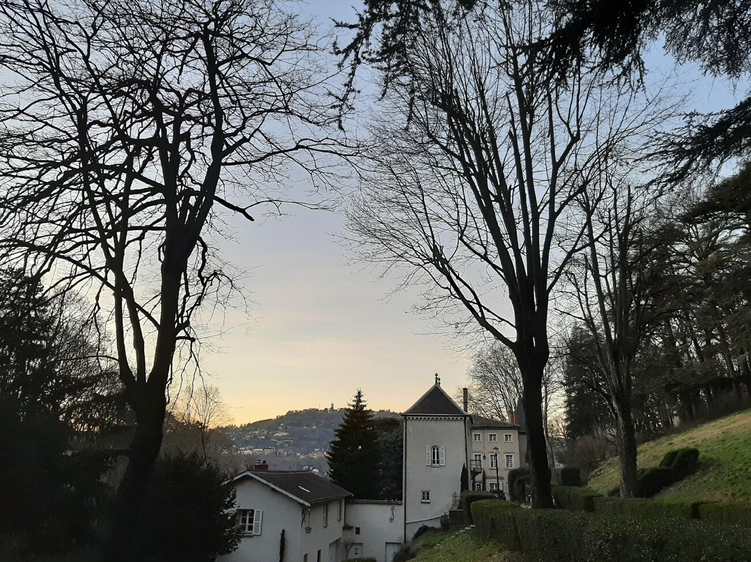 Lyon Country House主图