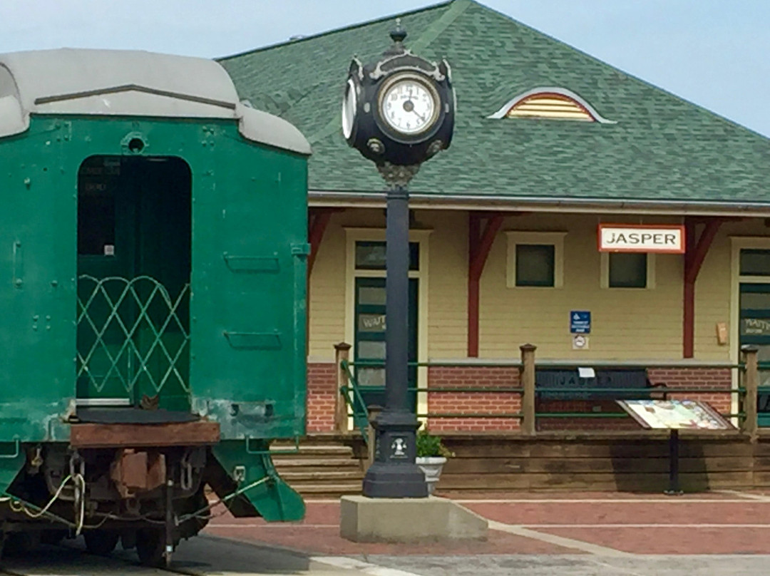 Jasper Riverwalk-Jasper必去景点