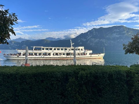 赫滕斯坦校园酒店-官方