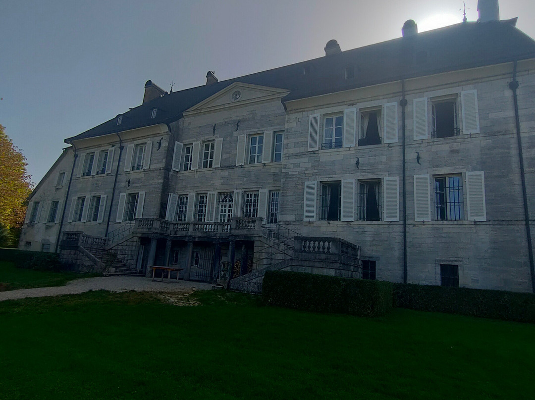 Chateau Montalembert主图