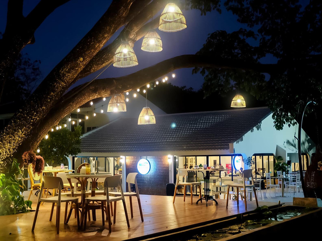 Chahom & Kenghom Bistro