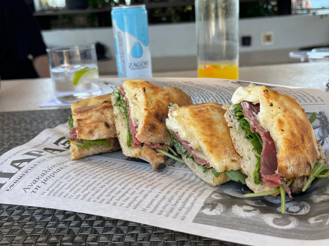 W Costa Navarino主图