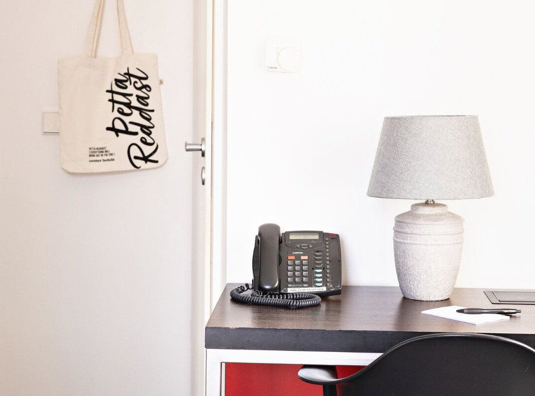 阿娜尔沃尔中央酒店主图