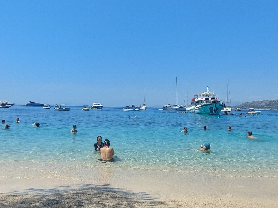 Pisina Beach景点图片