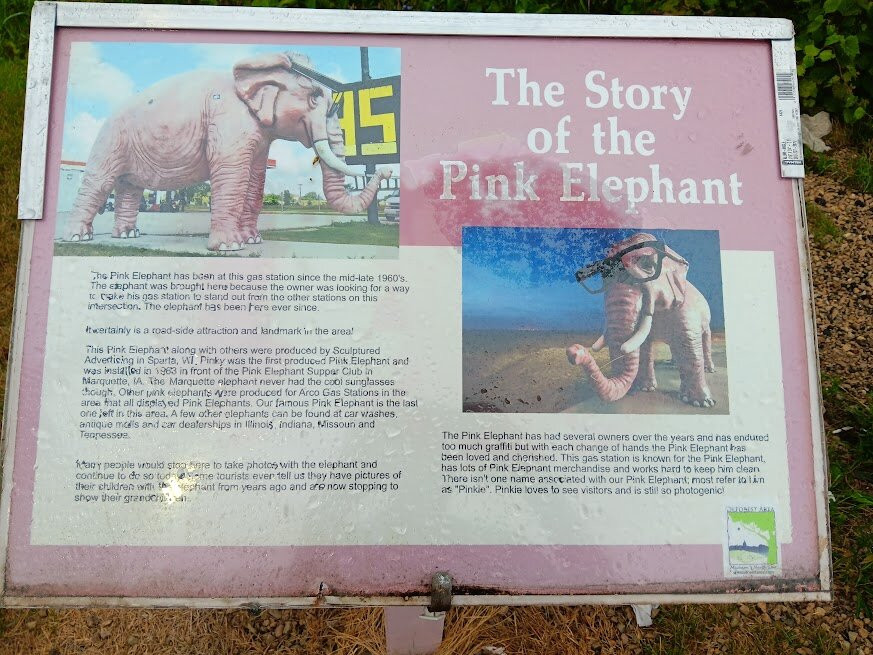 Pink Elephant-DeForest必去景点