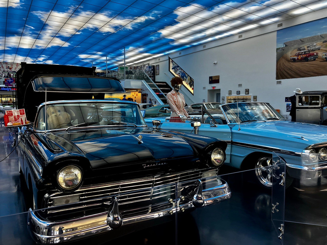 Woody’s Classic Cars & Baseball Museum-Cross Plains必去景点