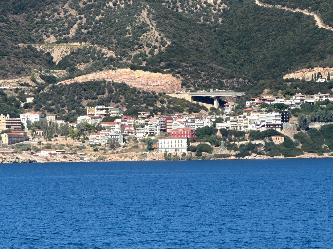 Evia Bay Suites & Retreats Hotel