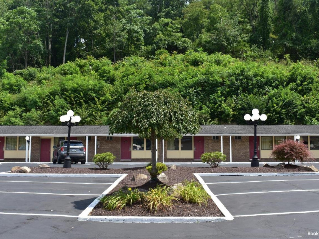South Hills Motel主图