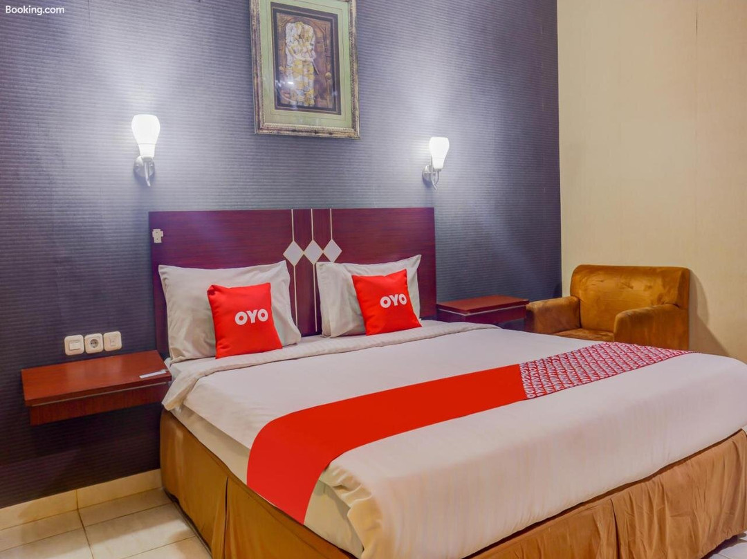 OYO 3936 Hotel Trisula Makassar主图