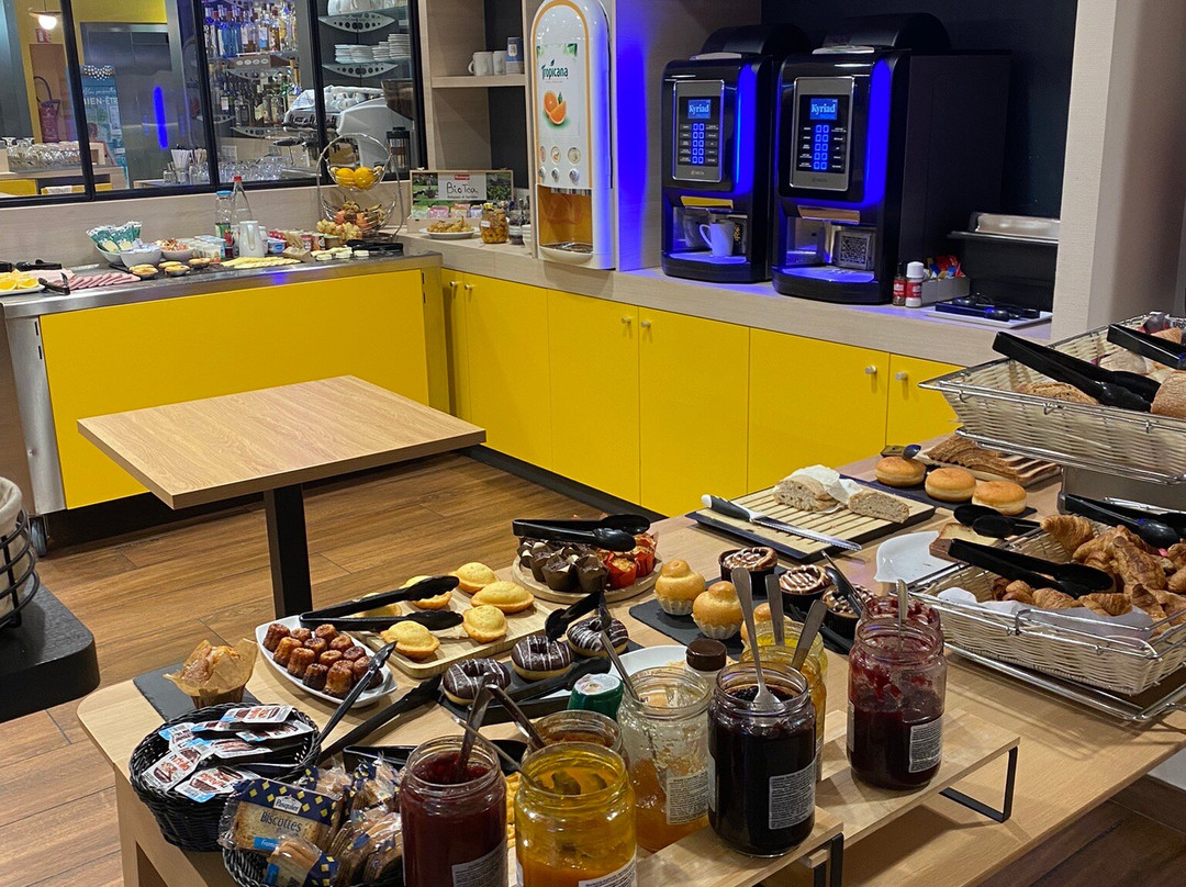 Kyriad Prestige Pau - Zenith - Palais des Sports主图