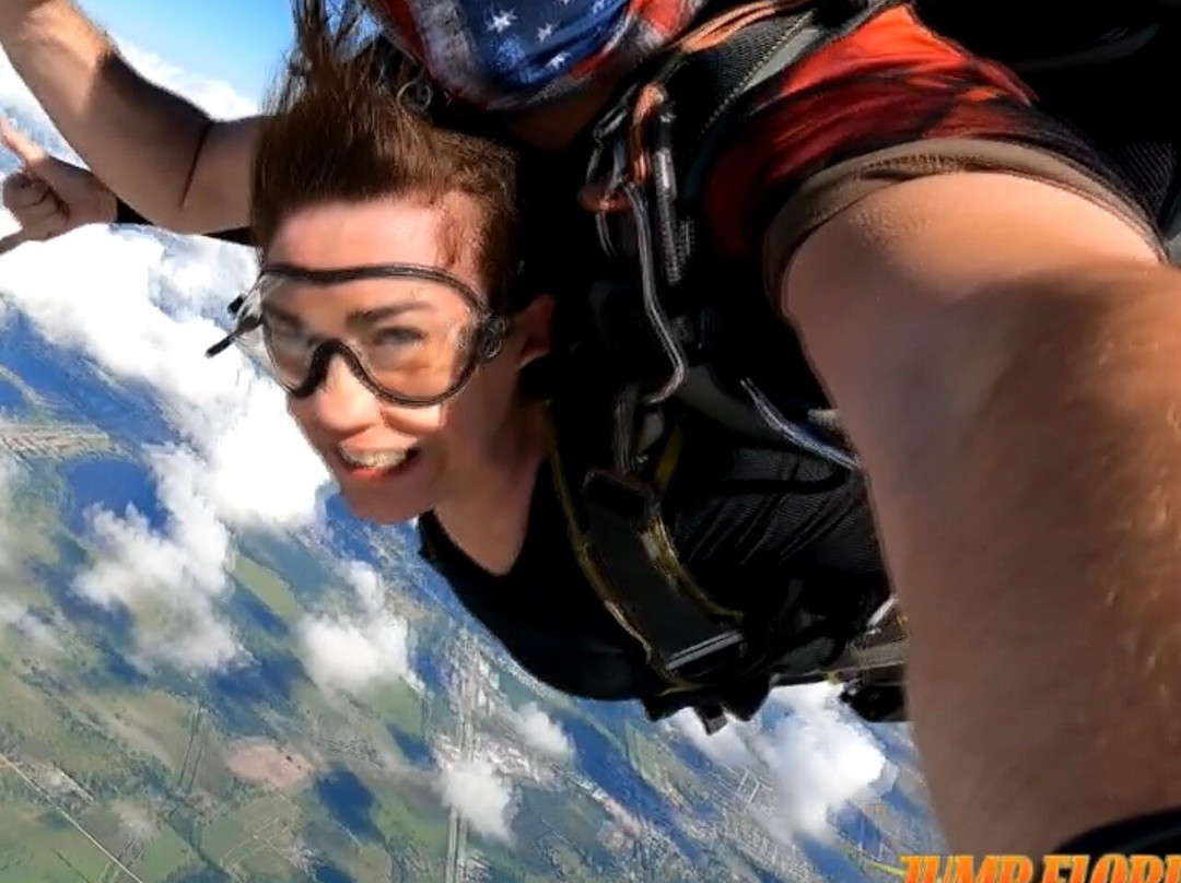 Jump Florida Skydiving-莱克威尔士必去景点