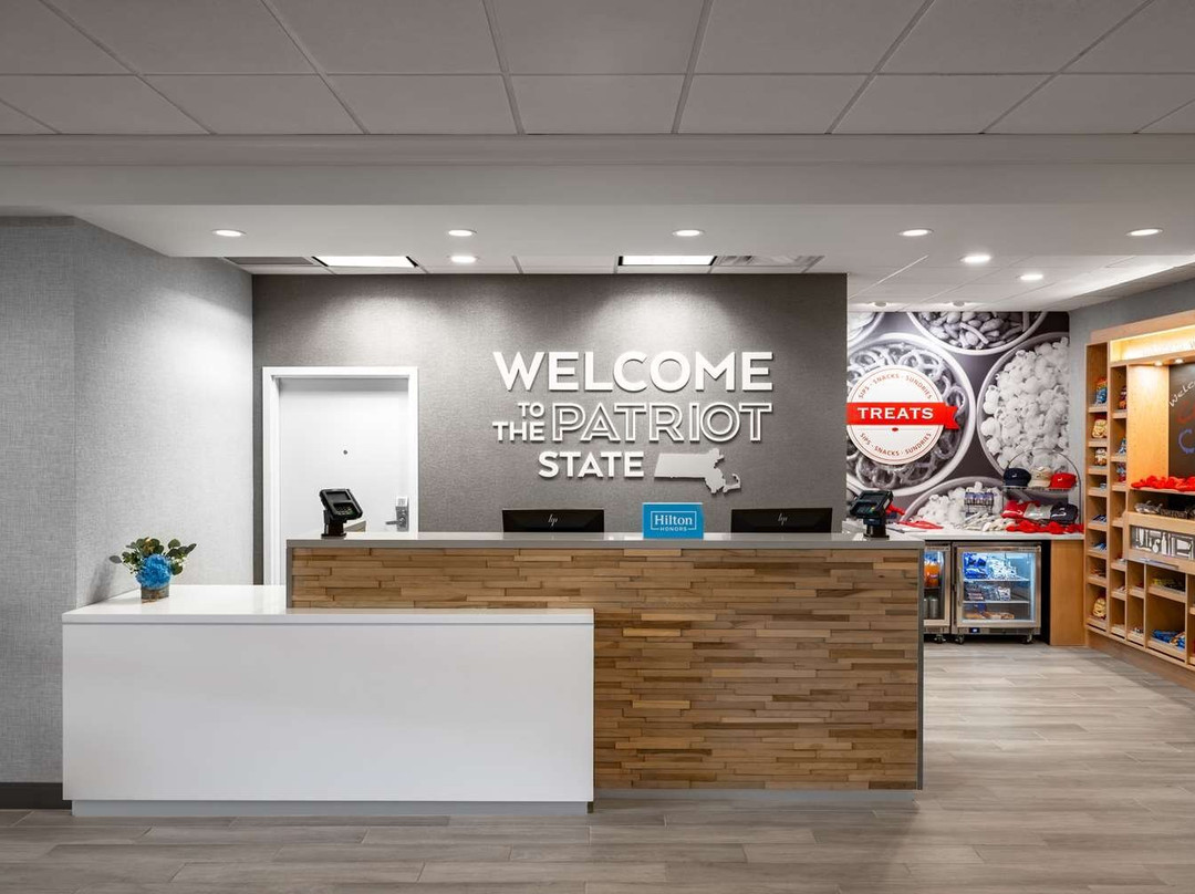 Hampton Inn & Suites Cape Cod-West Yarmouth主图