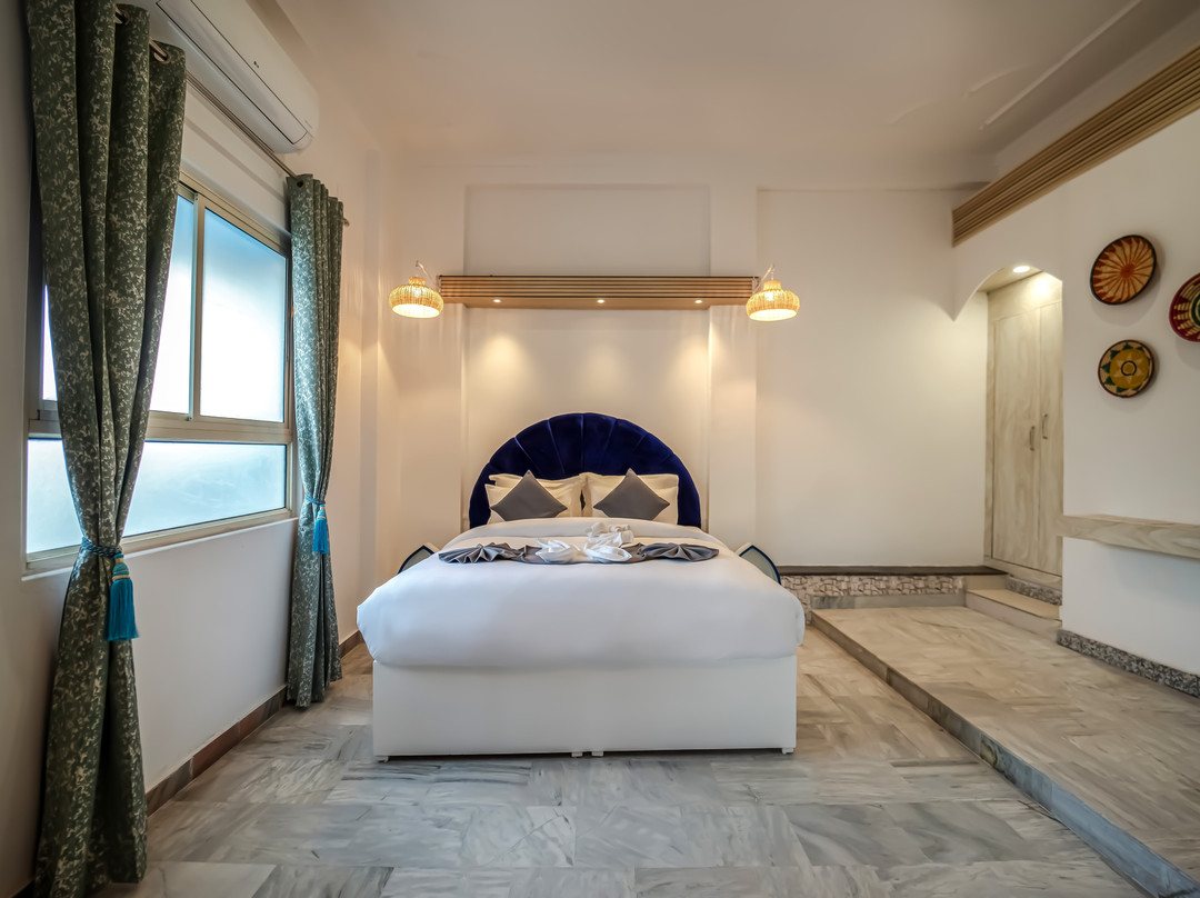 The Neeraj Ganga Cottages主图