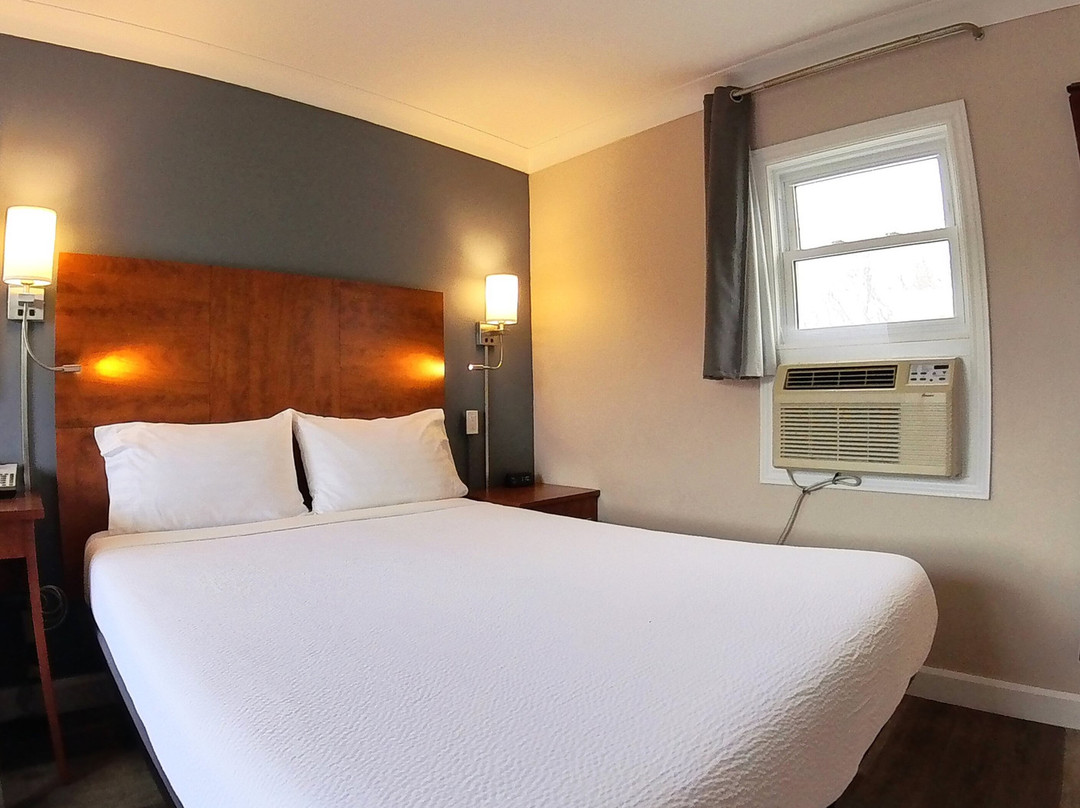Moonlight Inn and Suites Sudbury主图