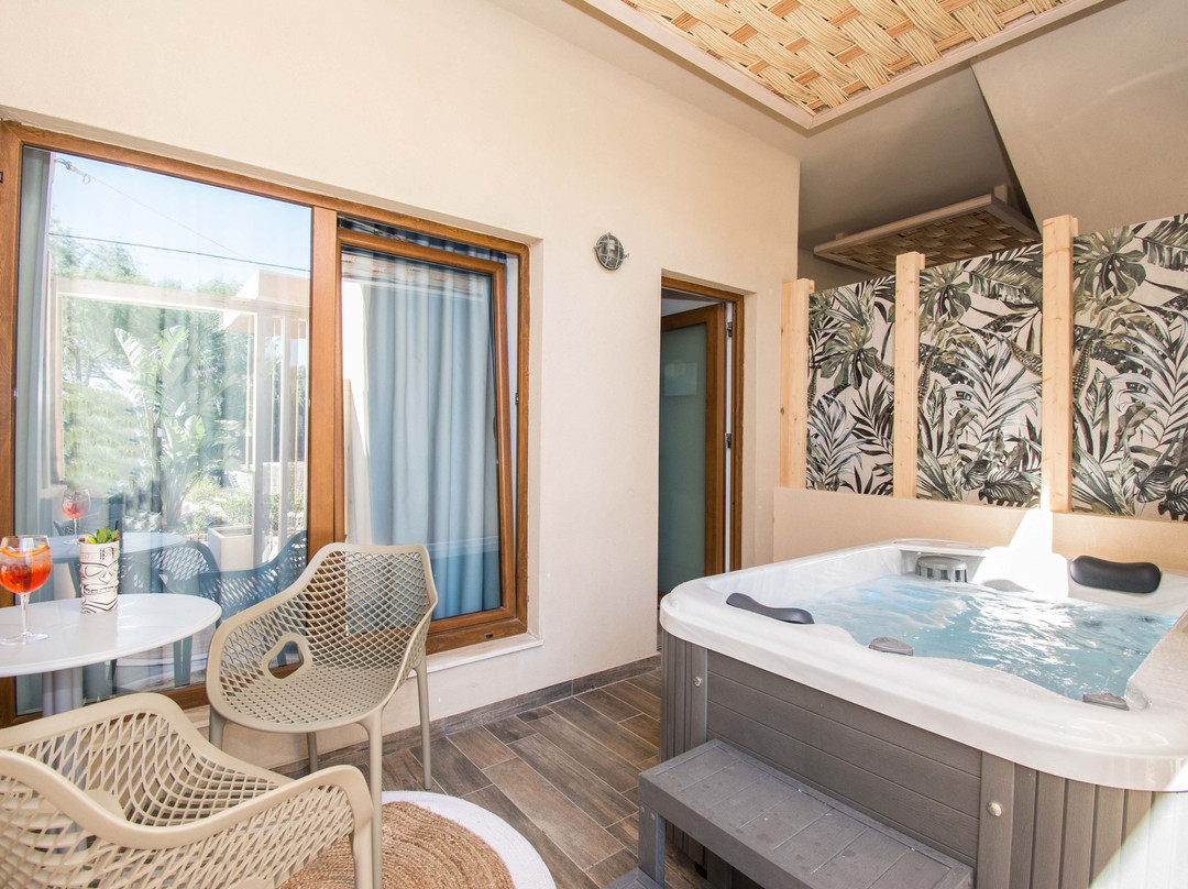 Yianna Caravel by Checkin主图