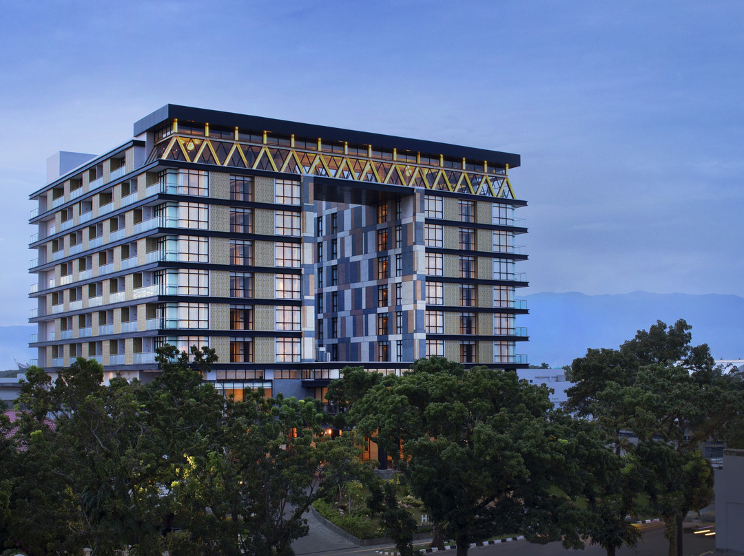 Hotel Santika Premiere Padang