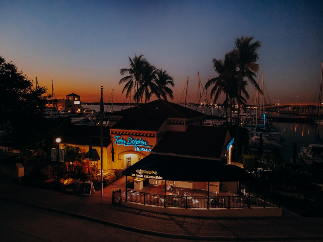 Twin Dolphin Marina