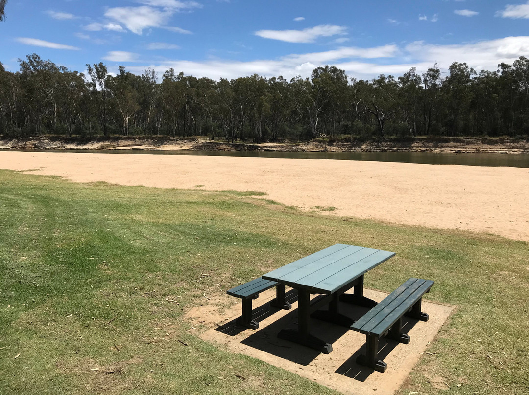 Thompson Beach-Cobram必去景点