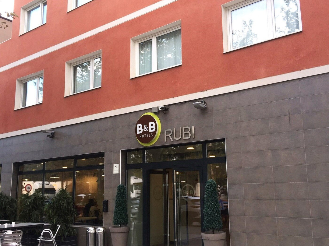 卢比H2酒店主图