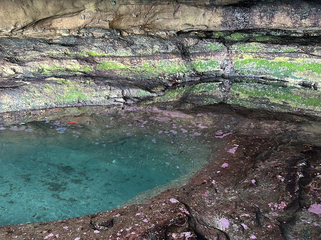 Cueva De La Reina Mora景点图片