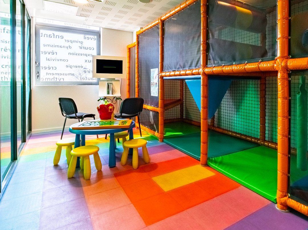 第戎托森多尔假日酒店主图